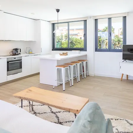 Cozy House - Modern, Pool, Parking, Wifi, タリファ